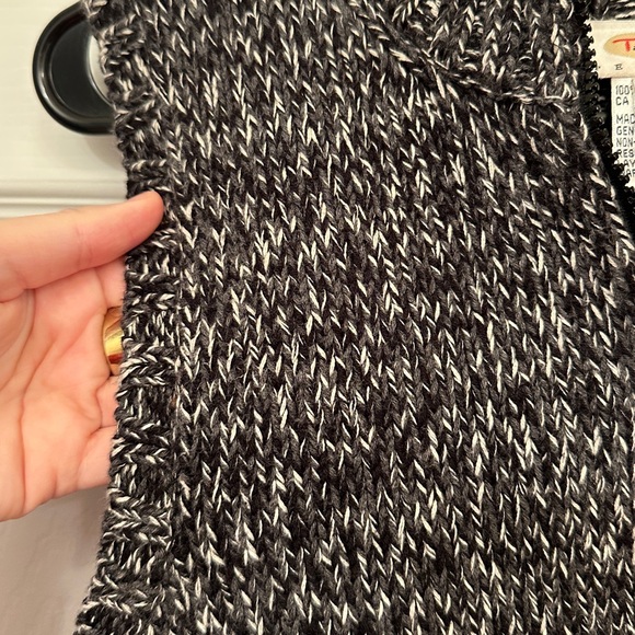 Knit vest - Picture 2 of 5